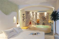 honeymoon_suite_private_couples_jacuzzi_seavolcanocaldera_views__astarte_suites__santorini_island