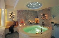 honeymoon_suite_private_couples_jacuzzi_seavolcanocaldera_views__astarte_suites_hotel__santorini_island