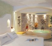 honeymoon_suite_private_couples_jacuzzi_seavolcanocaldera_views__astarte_suites__santorini_island