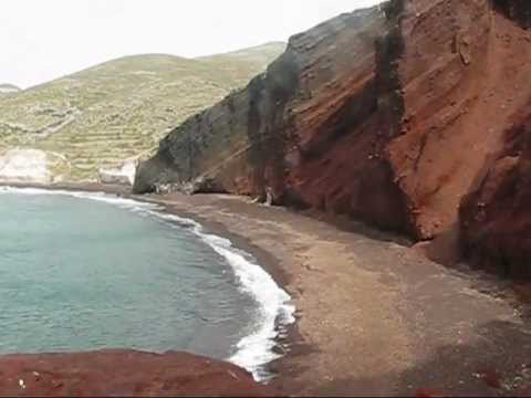 One of the most impressive beaches in Santorini, the Red beach. 